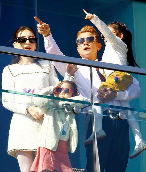 爱穿丝袜的妻子电影,揭秘爱穿丝袜妻子的秘密生活