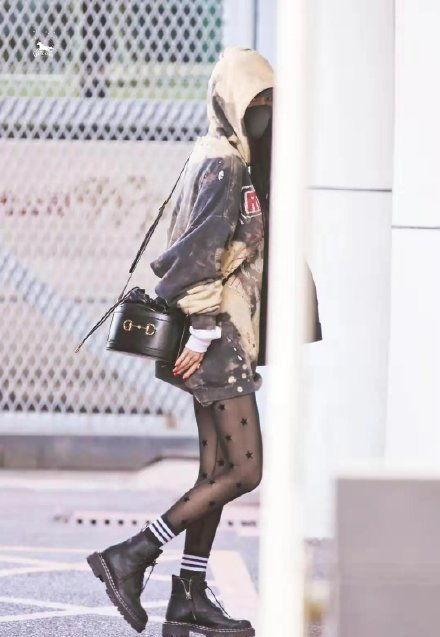 造型丝袜膝盖 杨幂,膝盖造型尽显时尚魅力