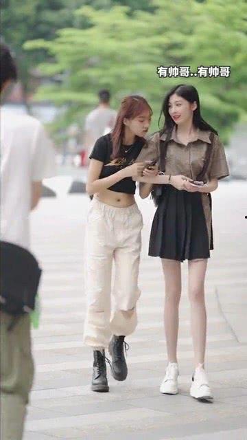 帅哥检查肚子视频,健身成果大公开